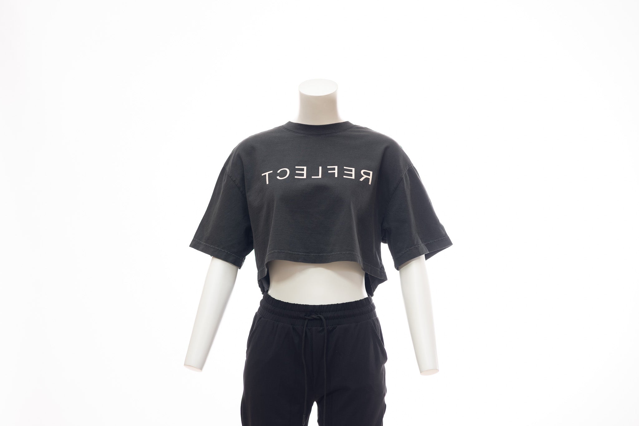 Reflect™ Crop Top Washed Black